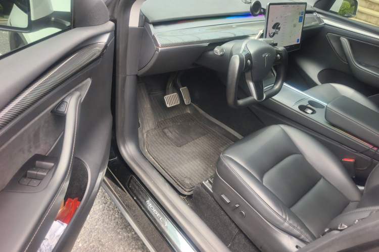 Used Tesla Model Y 2021 Standard Range Rear-Wheel Drive Version Driver Seat