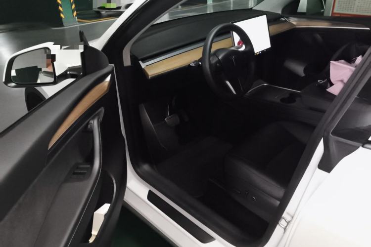 Used Tesla Model Y 2021 Long-Range All-Wheel-Drive Version 3D7 Driver Seat