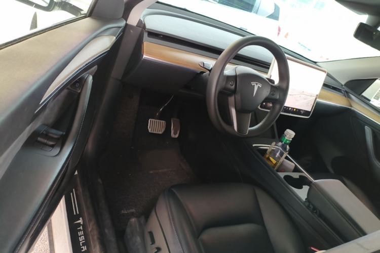 Used Tesla Model Y 2021 Standard Range Rear-Wheel Drive Version Driver Seat