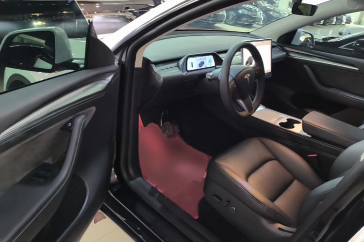 Used Tesla Model Y 2021 Long-Range All-Wheel-Drive Version 3D7 Driver Seat