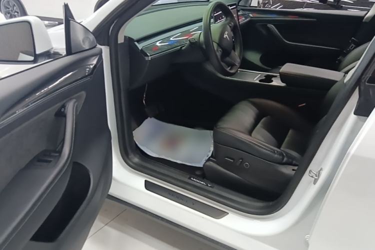 Used Tesla Model Y 2021 Standard Range Rear-Wheel Drive Version Driver Seat