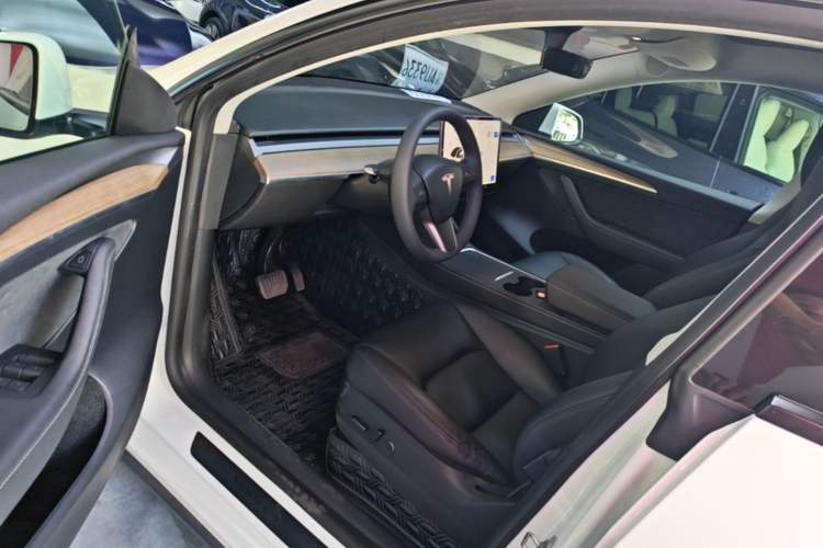 Used Tesla Model Y 2021 Standard Range Rear-Wheel Drive Version Driver Seat