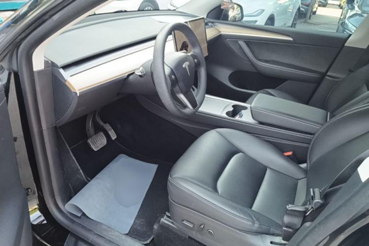 Used Tesla Model Y 2021 Standard Range Rear-Wheel Drive Version Driver Seat
