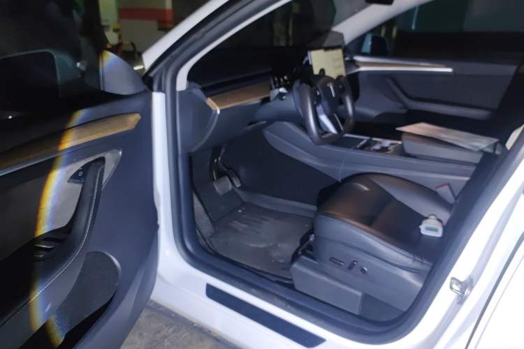 Used Tesla Model Y 2021 Standard Range Rear-Wheel Drive Version Driver Seat