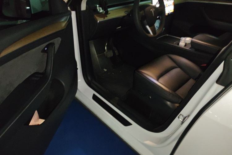 Used Tesla Model Y 2021 Standard Range Rear-Wheel Drive Version Driver Seat
