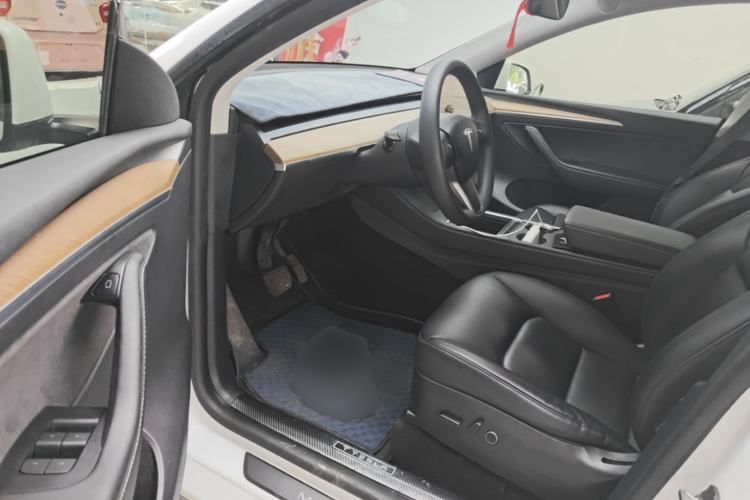 Used Tesla Model Y 2021 Long-Range All-Wheel-Drive Version Driver Seat