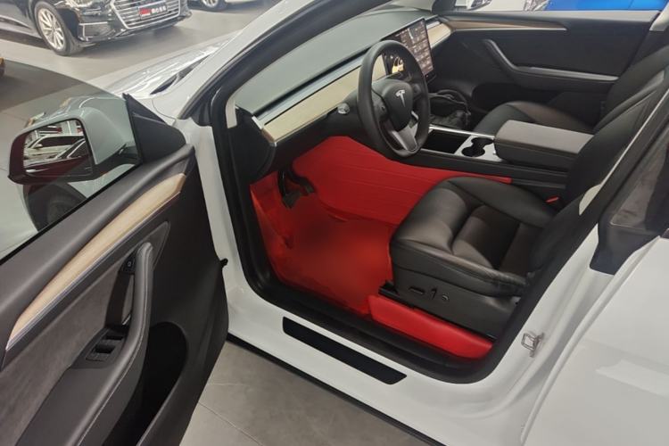 Used Tesla Model Y 2021 Long-Range All-Wheel-Drive Version 3D7 Driver Seat