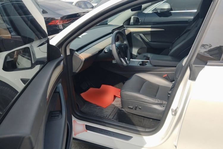 Used Tesla Model Y 2021 Long-Range All-Wheel-Drive Version 3D7 Driver Seat