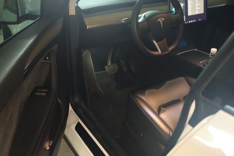 Used Tesla Model Y 2021 Standard Range Rear-Wheel Drive Version Driver Seat