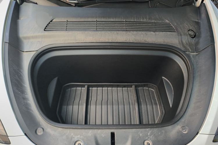 Used Tesla Model Y 2021 Performance High-Performance All-Wheel-Drive Version Engine Bay