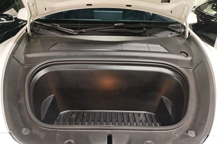 Used Tesla Model Y 2021 Revised Version 2 Long-Range All-Wheel-Drive Edition Engine Bay