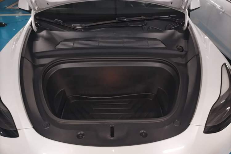 Used Tesla Model Y 2021 Standard Range Rear-Wheel Drive Version Engine Bay