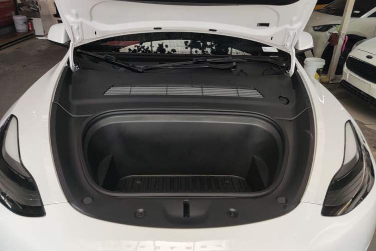 Used Tesla Model Y 2021 Standard Range Rear-Wheel Drive Version Engine Bay
