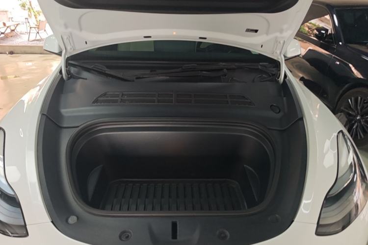 Used Tesla Model Y 2021 Performance High-Performance All-Wheel-Drive Version Engine Bay