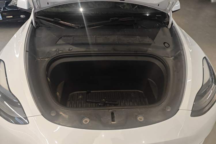 Used Tesla Model Y 2021 Standard Range Rear-Wheel Drive Version Engine Bay