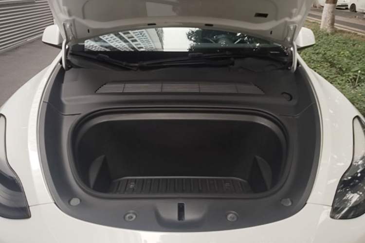 Used Tesla Model Y 2021 Standard Range Rear-Wheel Drive Version Engine Bay
