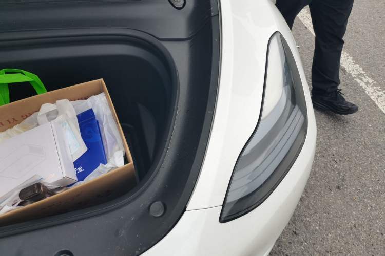 Used Tesla Model Y 2021 Performance High-Performance All-Wheel-Drive Version Engine Bay Left