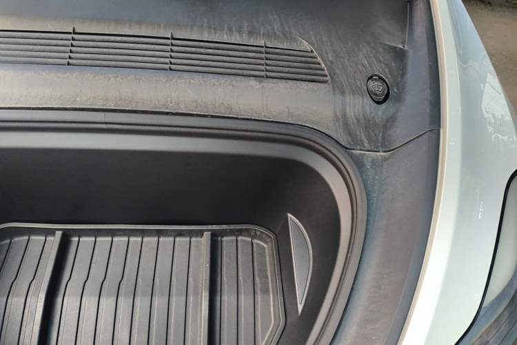 Used Tesla Model Y 2021 Performance High-Performance All-Wheel-Drive Version Engine Bay Left