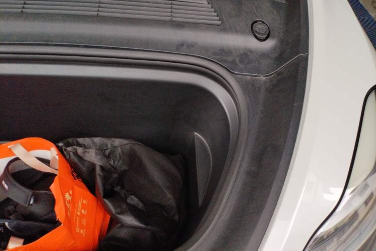 Used Tesla Model Y 2021 Standard Range Rear-Wheel Drive Version Engine Bay Left