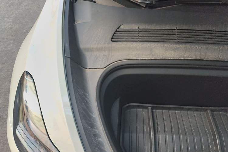 Used Tesla Model Y 2021 Performance High-Performance All-Wheel-Drive Version Engine Bay Right