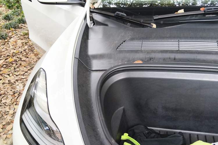 Used Tesla Model Y 2021 Standard Range Rear-Wheel Drive Version Engine Bay Right
