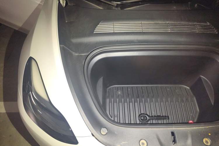 Used Tesla Model Y 2021 Standard Range Rear-Wheel Drive Version Engine Bay Right