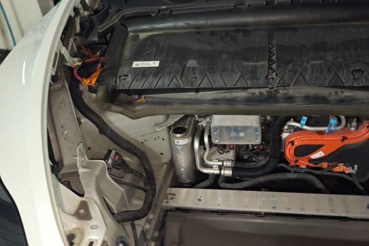 Used Tesla Model Y 2021 Standard Range Rear-Wheel Drive Version Engine Bay Right