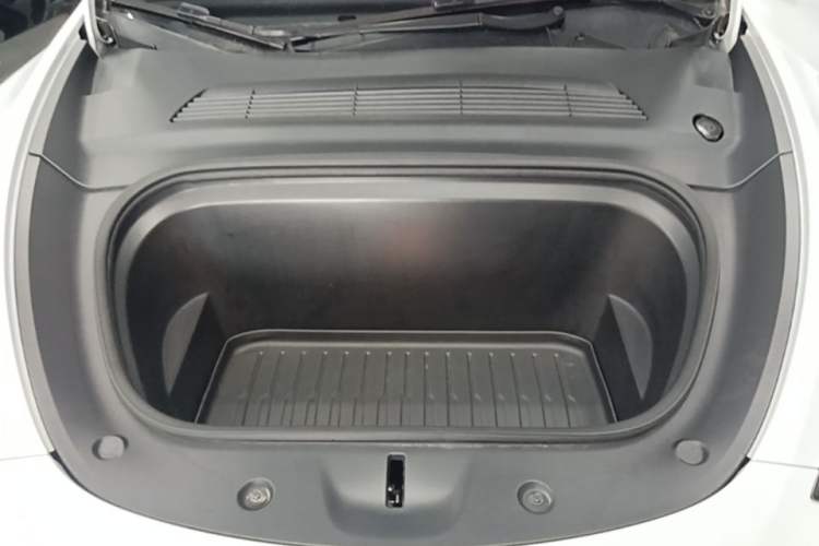 Used Tesla Model Y 2021 Standard Range Rear-Wheel Drive Version Engine Bay