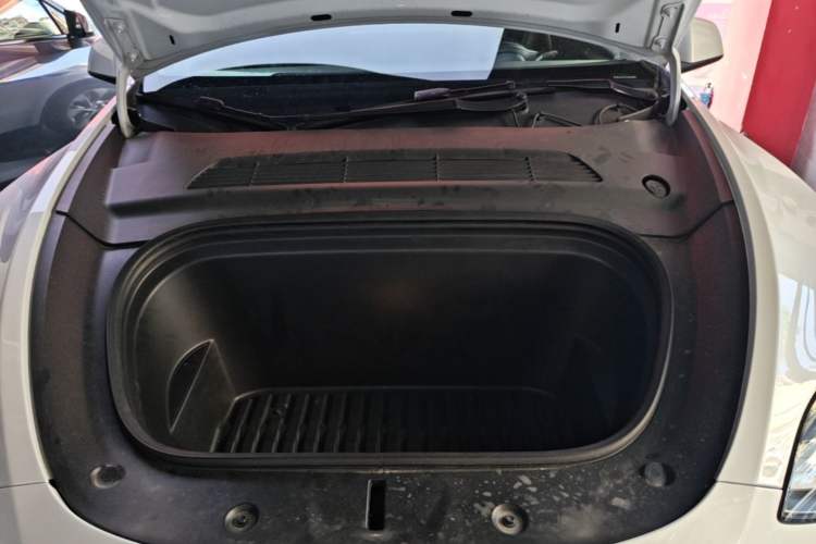 Used Tesla Model Y 2021 Standard Range Rear-Wheel Drive Version Engine Bay