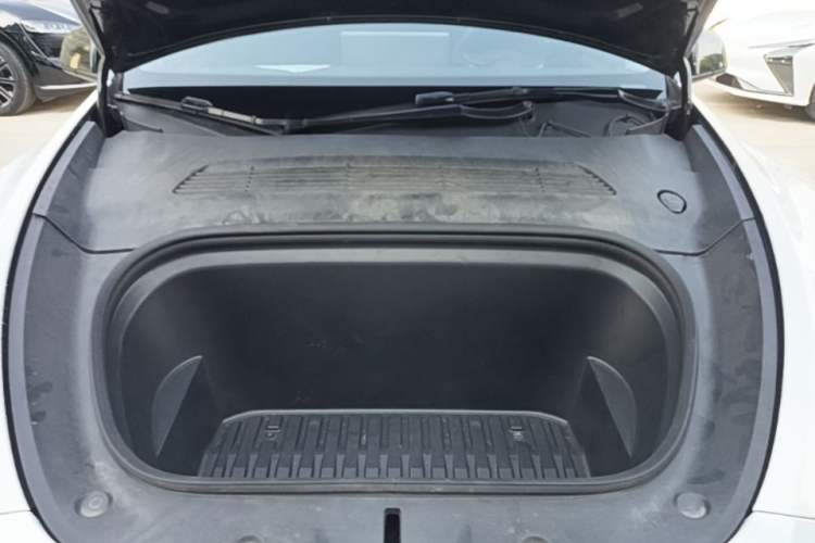 Used Tesla Model Y 2021 Standard Range Rear-Wheel Drive Version Engine Bay