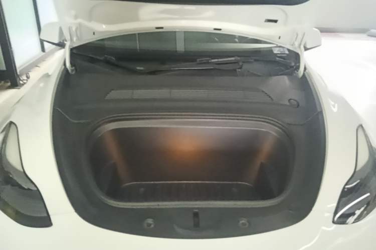 Used Tesla Model Y 2021 Standard Range Rear-Wheel Drive Version Engine Bay