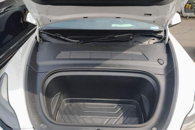 Used Tesla Model Y 2021 Long-Range All-Wheel-Drive Version 3D7 Engine Bay