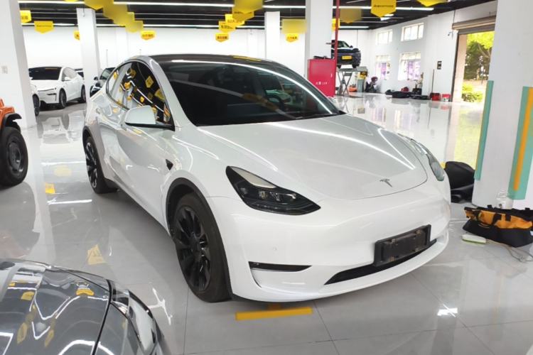 Used Tesla Model Y 2021 Long-Range All-Wheel-Drive Version Exterior 1