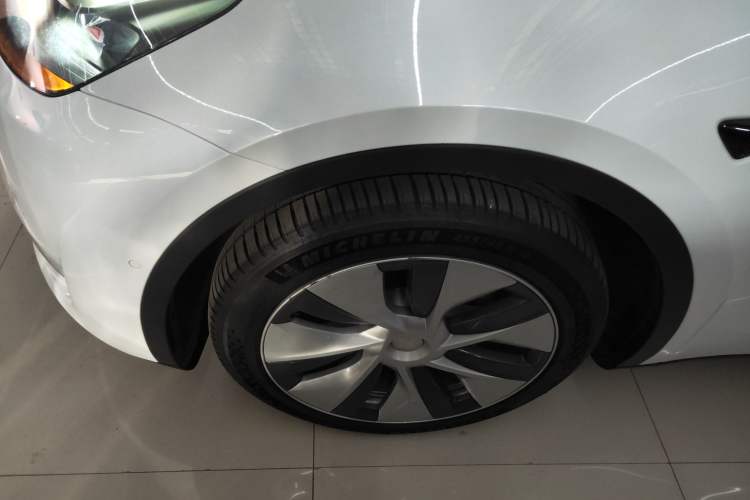 Used Tesla Model Y 2021 Revised Version 2 Long-Range All-Wheel-Drive Edition Exterior 1