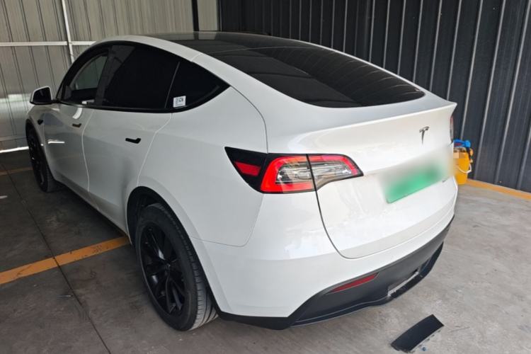 Used Tesla Model Y 2021 Standard Range Rear-Wheel Drive Version Exterior 2