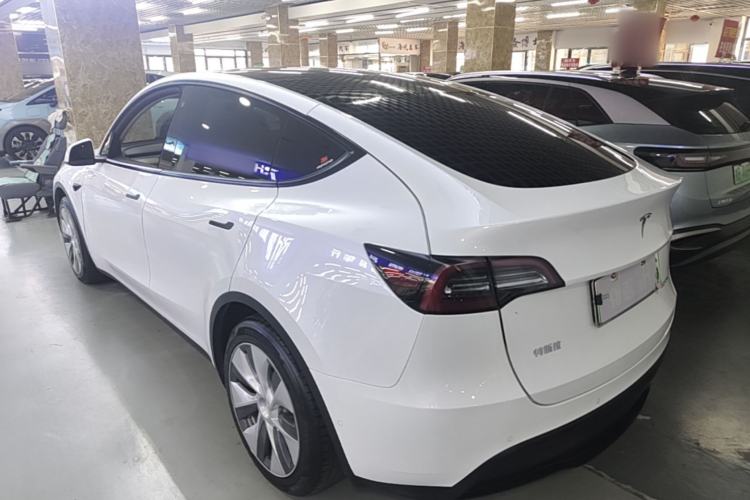 Used Tesla Model Y 2021 Standard Range Rear-Wheel Drive Version Exterior 2