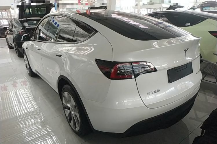 Used Tesla Model Y 2021 Long-Range All-Wheel-Drive Version Exterior 2