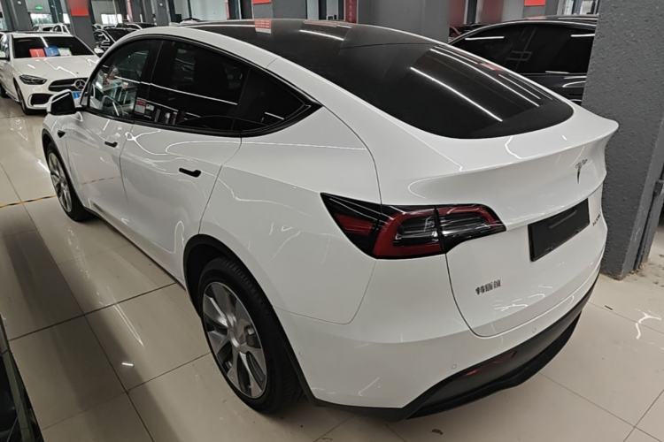 Used Tesla Model Y 2021 Revised Version 2 Long-Range All-Wheel-Drive Edition Exterior 2