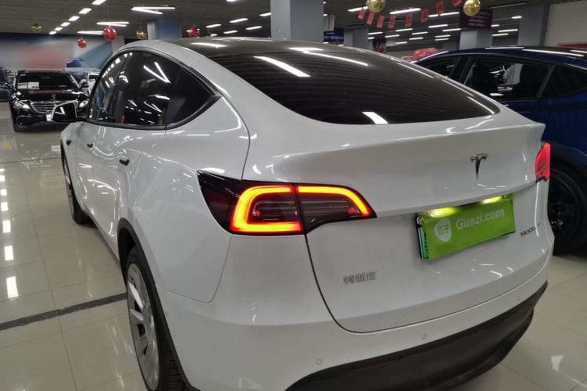 Used Tesla Model Y 2021 Long-Range All-Wheel-Drive Version 3D7 Exterior 2