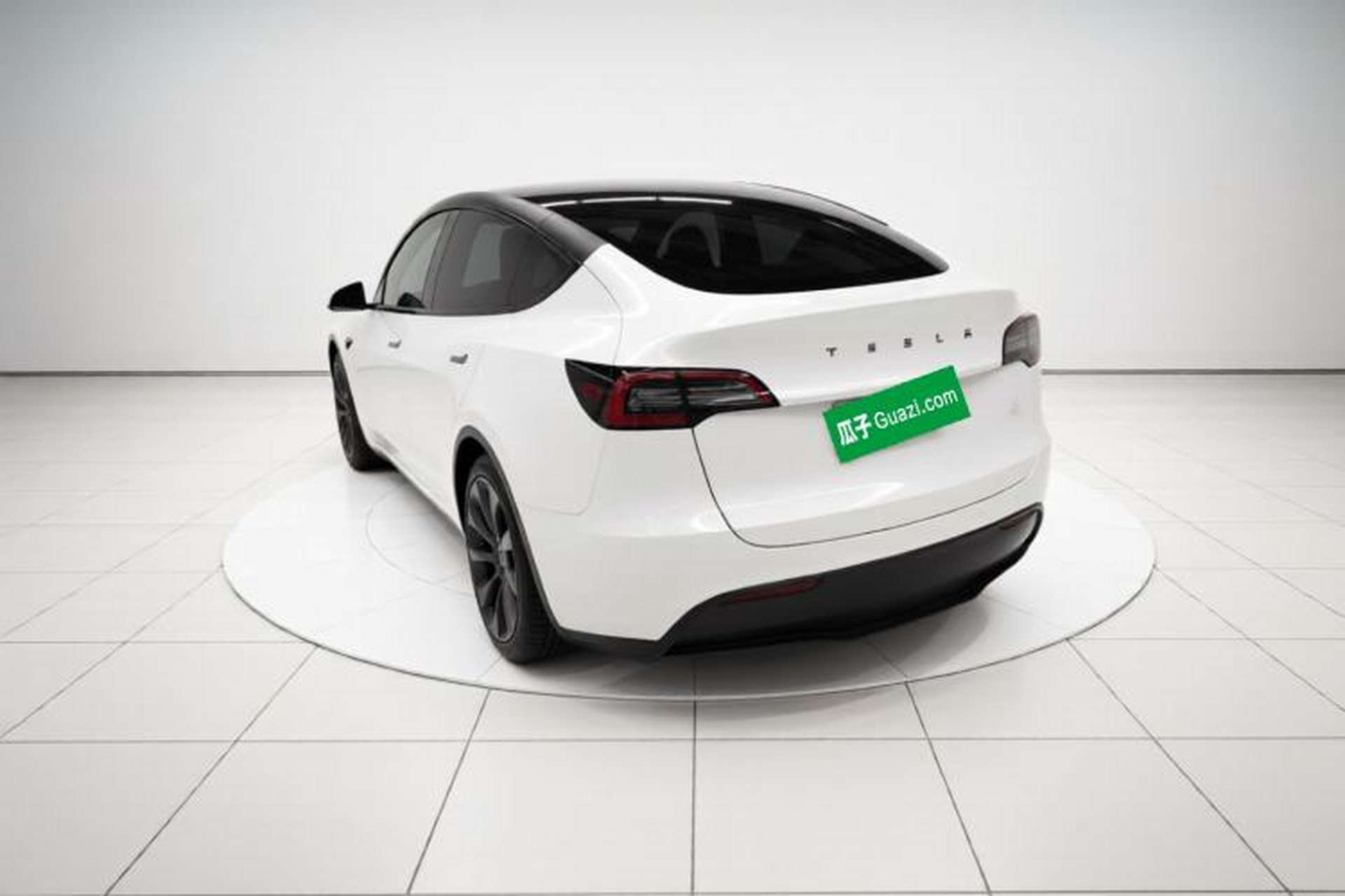 Used Tesla Model Y 2021 Standard Range Rear-Wheel Drive Version Exterior 2