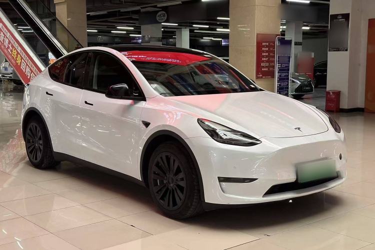 Used Tesla Model Y 2021 Long-Range All-Wheel-Drive Version Exterior 3