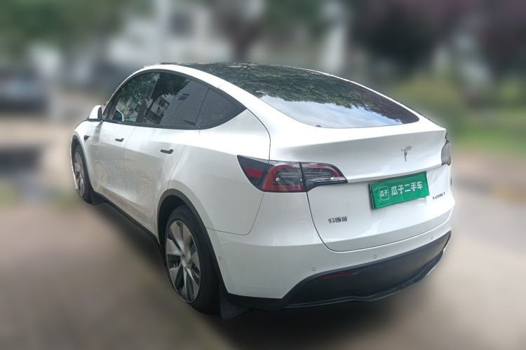 Used Tesla Model Y 2021 Long-Range All-Wheel-Drive Version Exterior 3