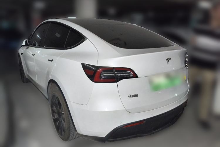 Used Tesla Model Y 2021 Long-Range All-Wheel-Drive Version 3D7 Exterior 3