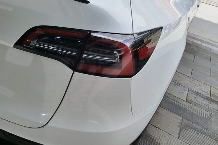 Used Tesla Model Y 2021 Standard Range Rear-Wheel Drive Version Exterior 3