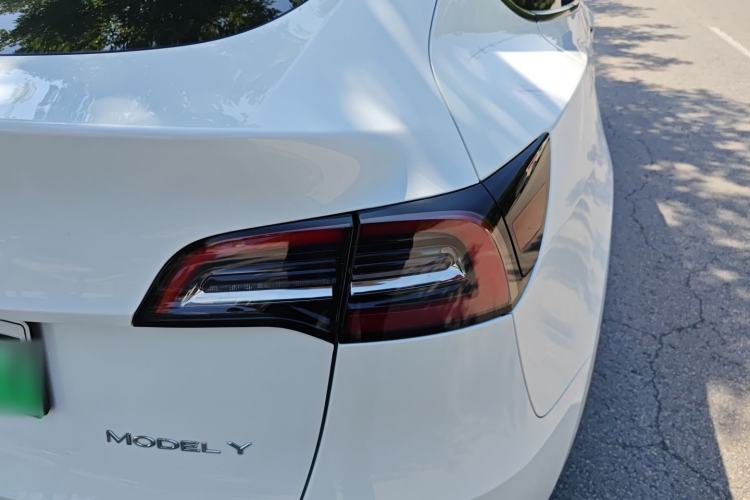 Used Tesla Model Y 2021 Long-Range All-Wheel-Drive Version Exterior 3