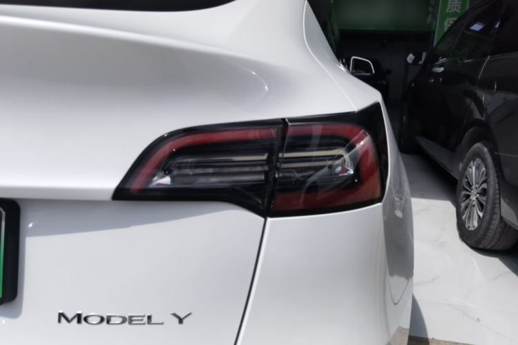 Used Tesla Model Y 2021 Standard Range Rear-Wheel Drive Version Exterior 3