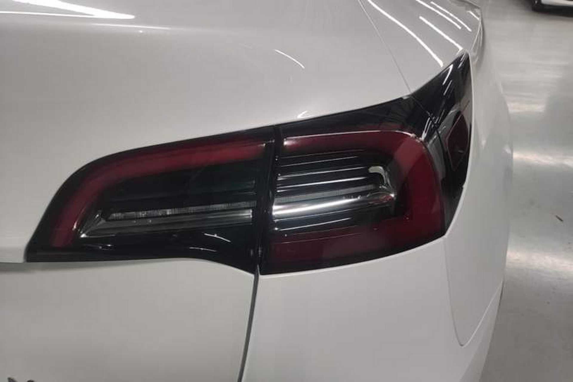 Used Tesla Model Y 2021 Long-Range All-Wheel-Drive Version 3D7 Exterior 3