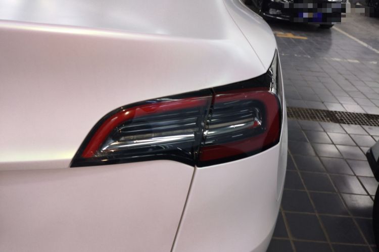 Used Tesla Model Y 2021 Standard Range Rear-Wheel Drive Version Exterior 3