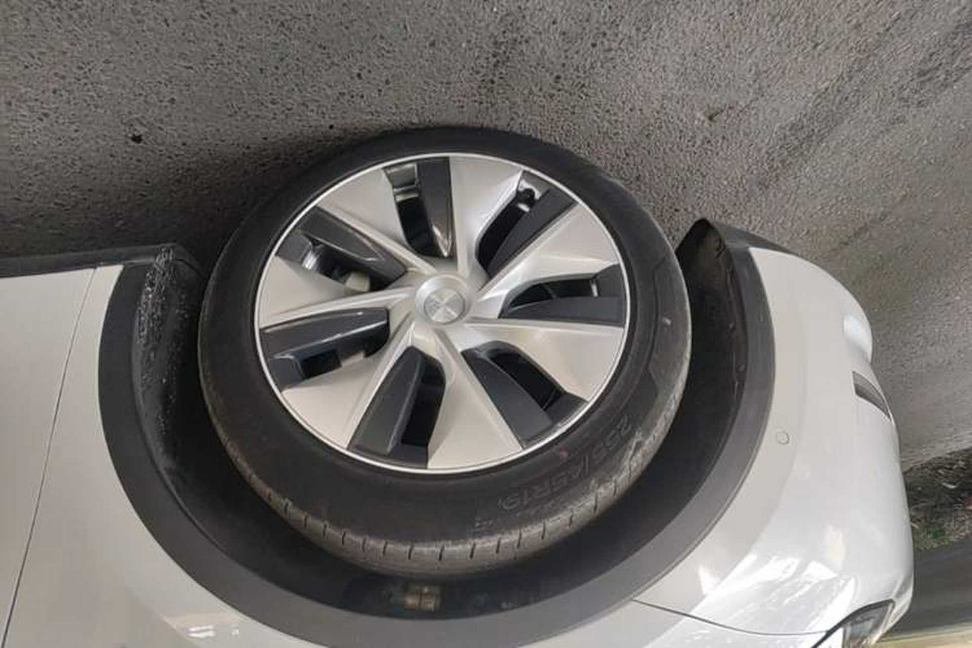 Used Tesla Model Y 2021 Long-Range All-Wheel-Drive Version Exterior 4