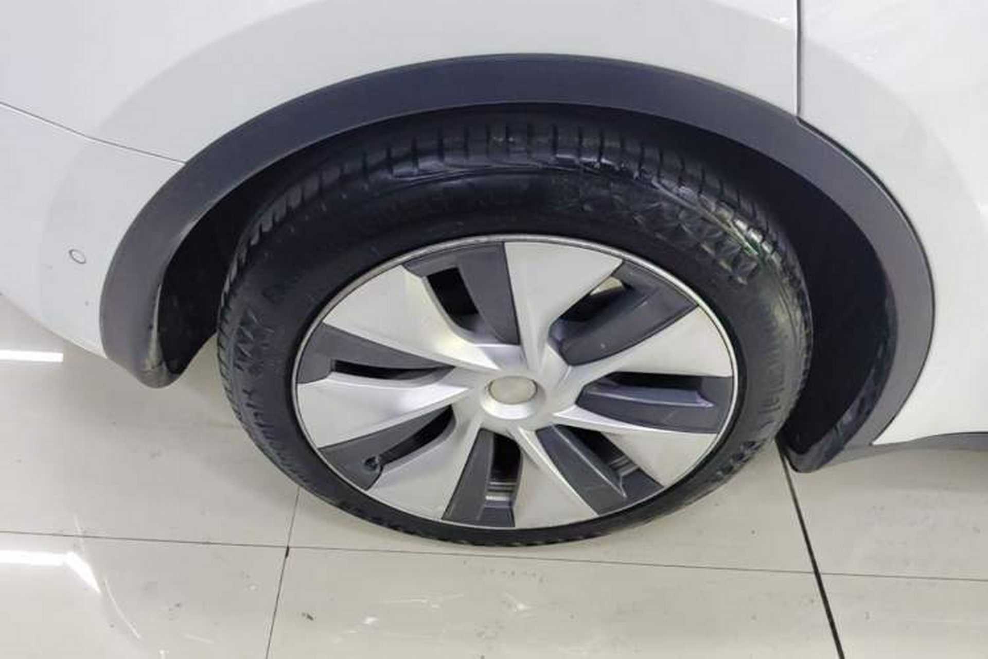 Used Tesla Model Y 2021 Standard Range Rear-Wheel Drive Version Exterior 5